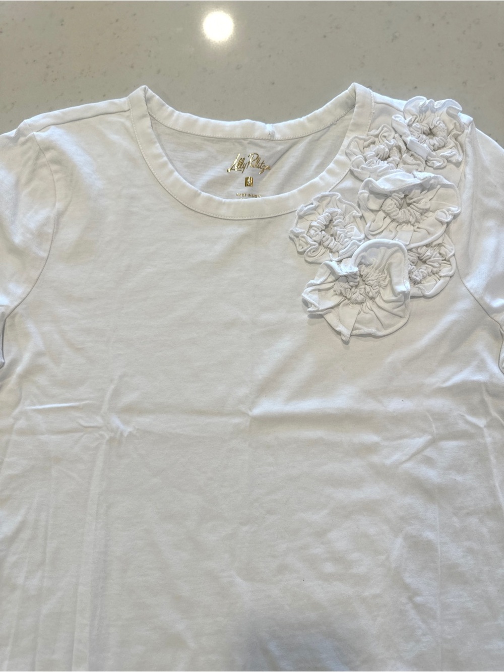 NWOT Lilly Pulitzer White Cotton 3D Floral Shirt Size Small Preppy Casual Basic - Picture 3 of 6